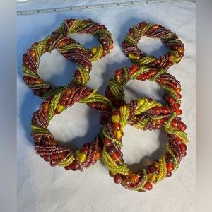 6 twisted glass bead napkin rings